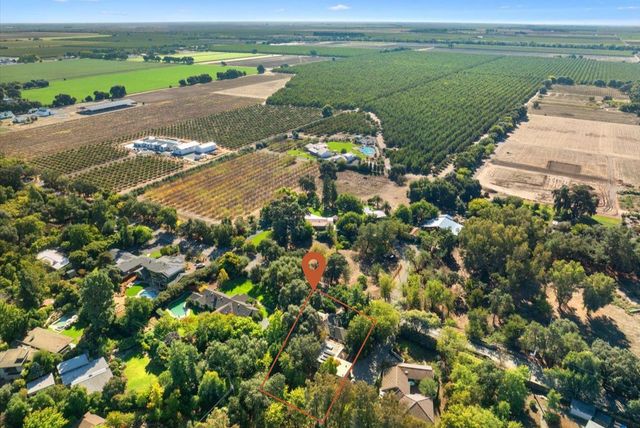 43120 Montgomery Ave, Davis, CA 95618