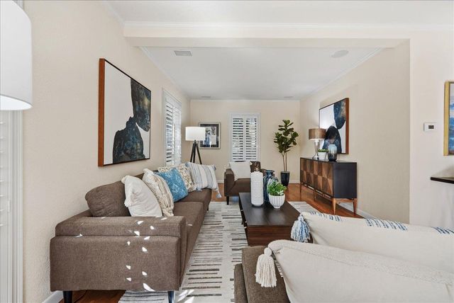 43120 Montgomery Ave, Davis, CA 95618