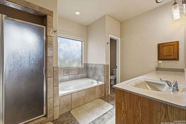 108 Medora Branch, Floresville, TX 78114