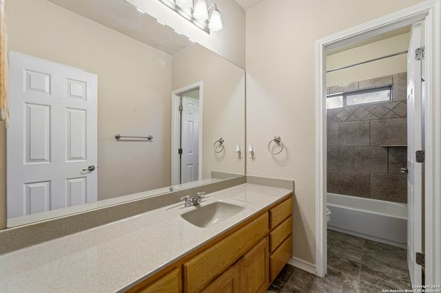 108 Medora Branch, Floresville, TX 78114