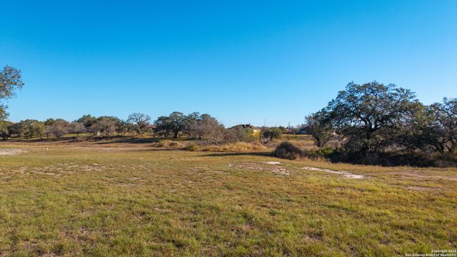 108 Medora Branch, Floresville, TX 78114
