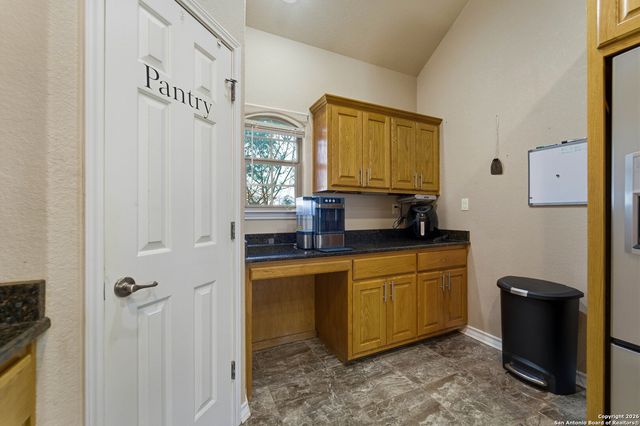 108 Medora Branch, Floresville, TX 78114