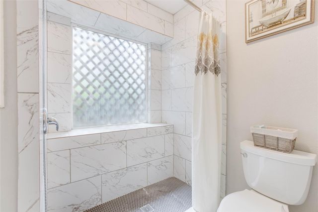 128 N Deerfoot Circle, The Woodlands, TX 77380