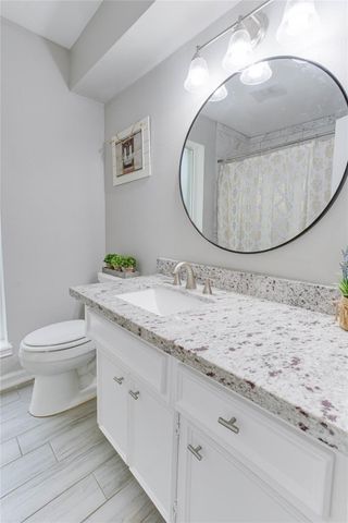 128 N Deerfoot Circle, The Woodlands, TX 77380