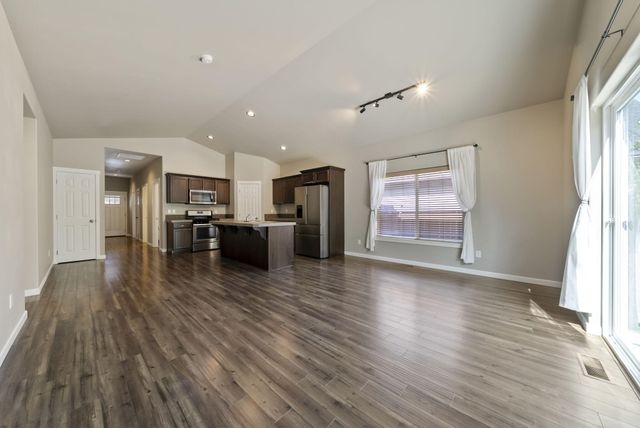 656 SE Reed Market Road, Bend, OR 97702