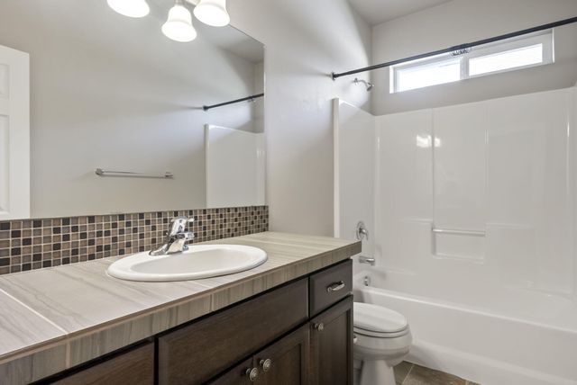 656 SE Reed Market Road, Bend, OR 97702