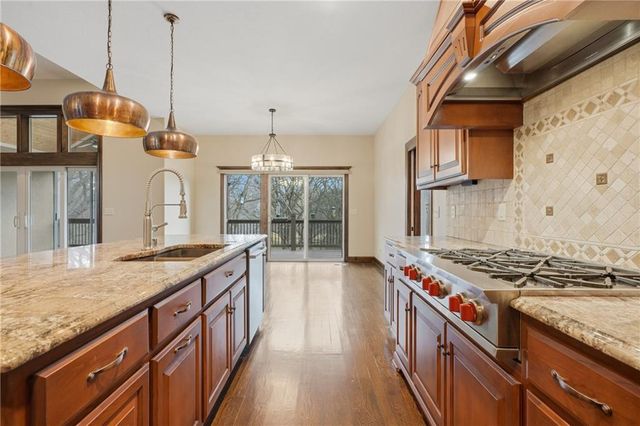 6205 NW Saddle Club Court, Kansas City, MO 64152