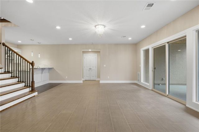 6205 NW Saddle Club Court, Kansas City, MO 64152