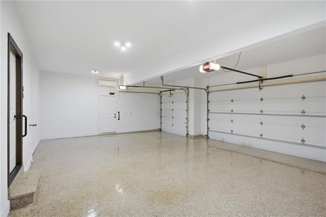 6205 NW Saddle Club Court, Kansas City, MO 64152