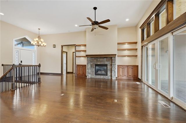 6205 NW Saddle Club Court, Kansas City, MO 64152