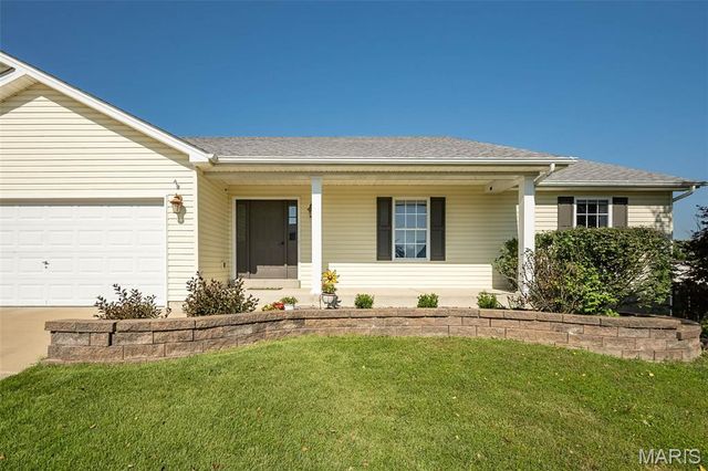 5 Thoroughbred Drive, Wright City, MO 63390