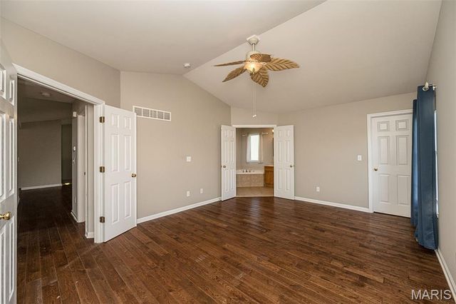 5 Thoroughbred Drive, Wright City, MO 63390