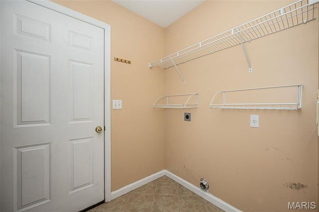 5 Thoroughbred Drive, Wright City, MO 63390