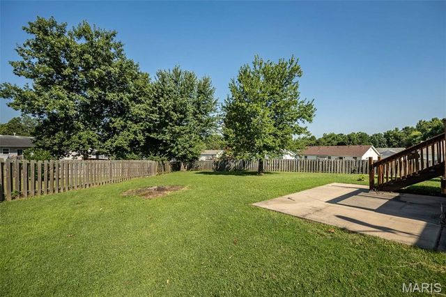 5 Thoroughbred Drive, Wright City, MO 63390