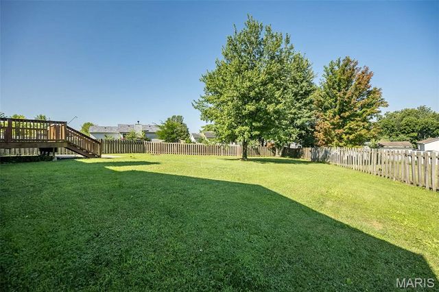 5 Thoroughbred Drive, Wright City, MO 63390