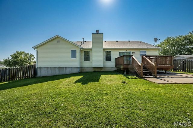 5 Thoroughbred Drive, Wright City, MO 63390