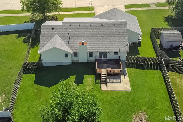 5 Thoroughbred Drive, Wright City, MO 63390