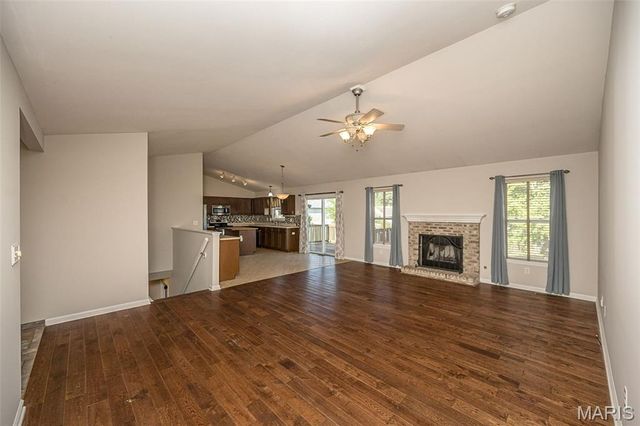5 Thoroughbred Drive, Wright City, MO 63390