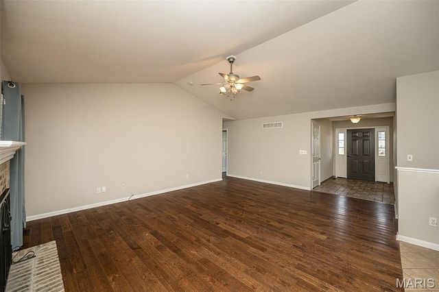 5 Thoroughbred Drive, Wright City, MO 63390