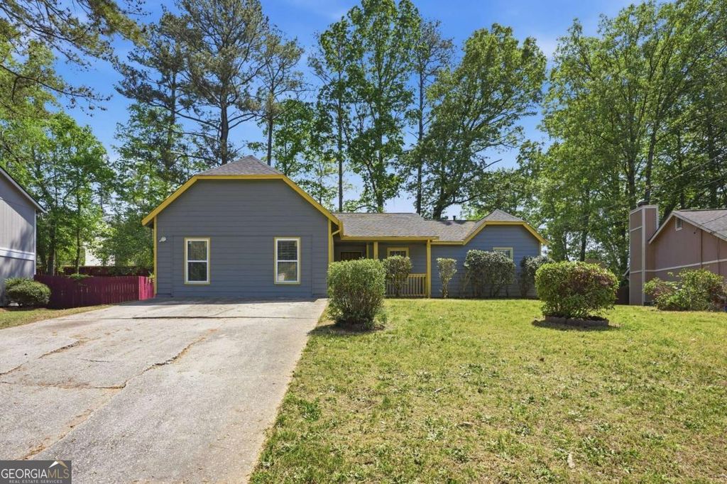 5420 Forest Downs Circle, College Park, GA 30349