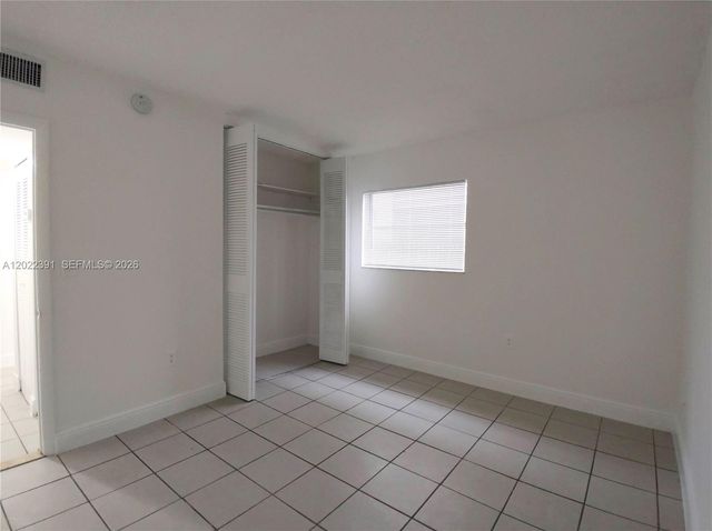 1265 W 24th St 108, Hialeah, FL 33010