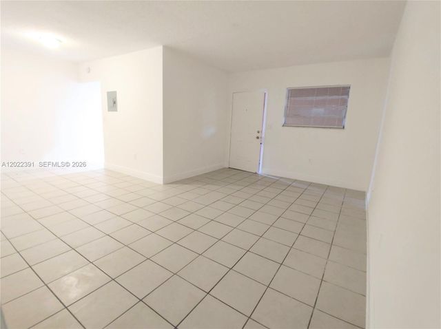1265 W 24th St 108, Hialeah, FL 33010