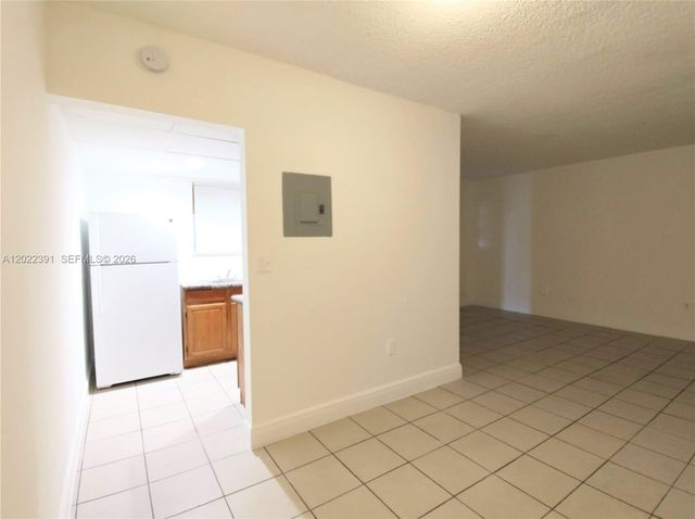 1265 W 24th St 108, Hialeah, FL 33010