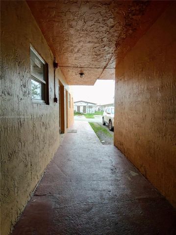 1265 W 24th St 108, Hialeah, FL 33010