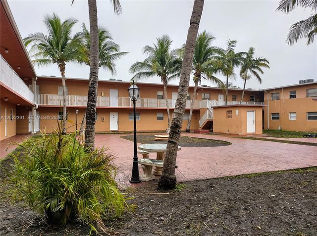 1265 W 24th St 108, Hialeah, FL 33010