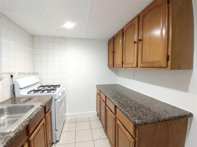 1265 W 24th St 108, Hialeah, FL 33010