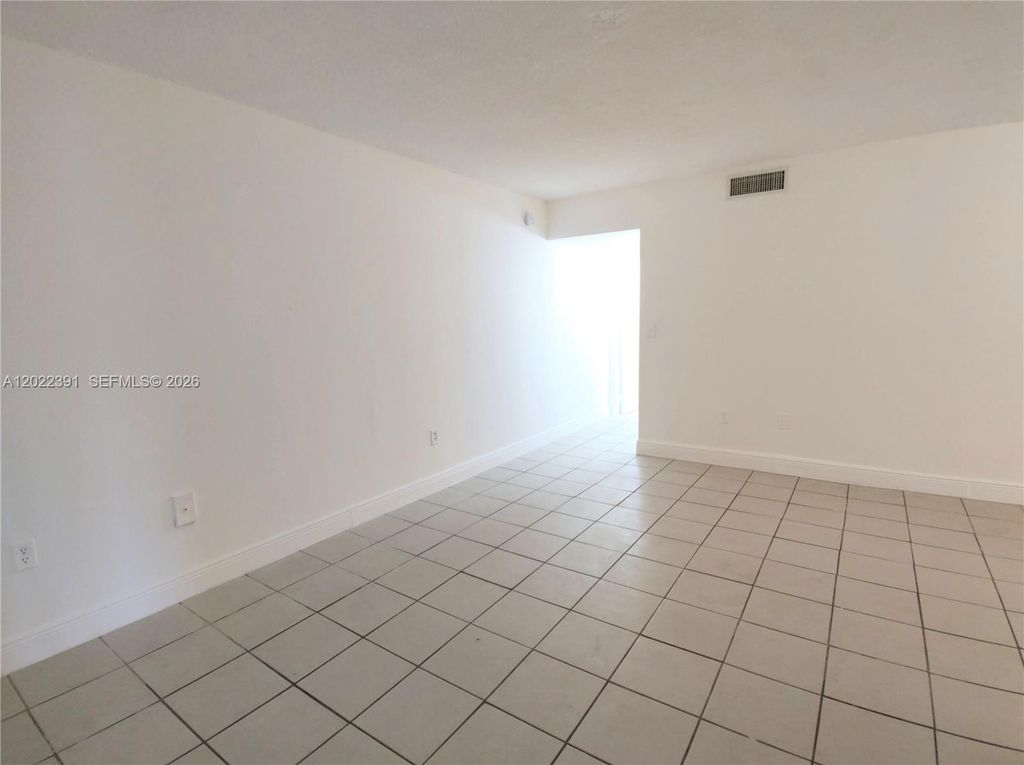 1265 W 24th St 108, Hialeah, FL 33010