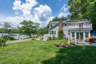 35 Keyes Road, Westford, MA 01886