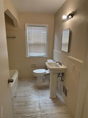 7637 Dacosta, Redford, MI 48239