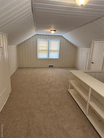 7637 Dacosta, Redford, MI 48239