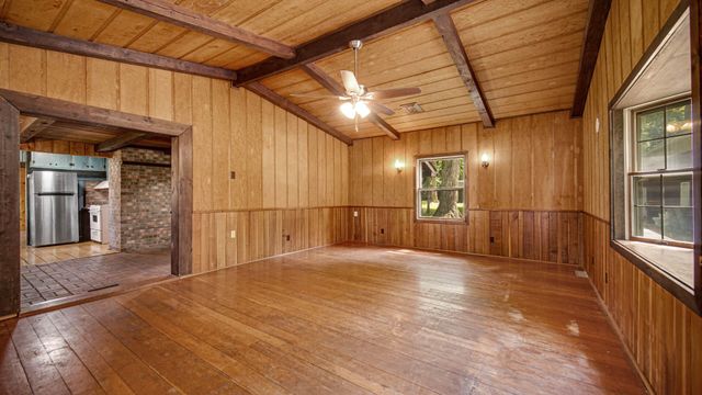 202 Sturdy Road, Valparaiso, IN 46383