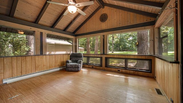 202 Sturdy Road, Valparaiso, IN 46383