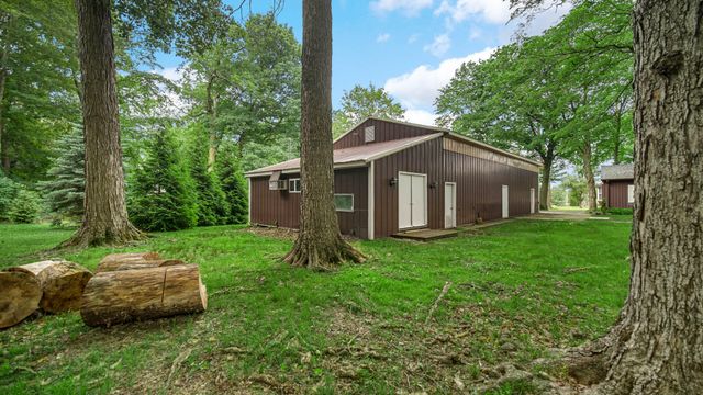 202 Sturdy Road, Valparaiso, IN 46383