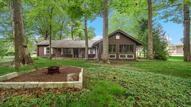 202 Sturdy Road, Valparaiso, IN 46383