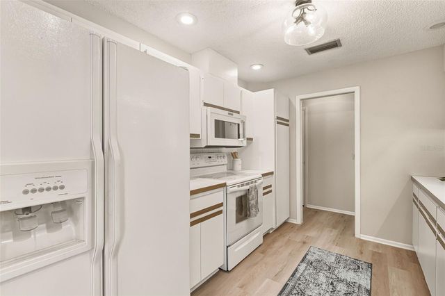 3308 MEADOW RUN CIRCLE, Venice, FL 34293