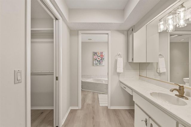 3308 MEADOW RUN CIRCLE, Venice, FL 34293