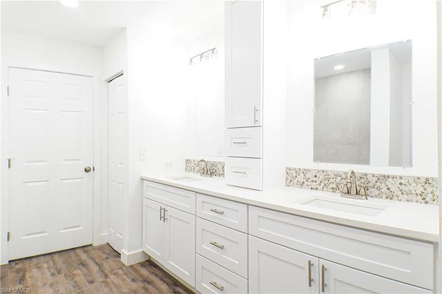 950 moody RD # 108, North Fort Myers, FL 33903