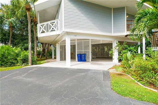 950 moody RD # 108, North Fort Myers, FL 33903