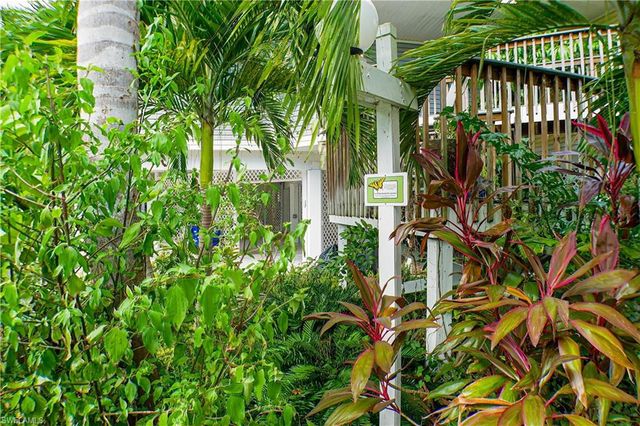 950 moody RD # 108, North Fort Myers, FL 33903