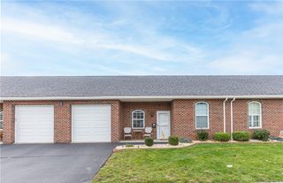 906 Valentina Ln 65, Lower Burrell, PA 15068