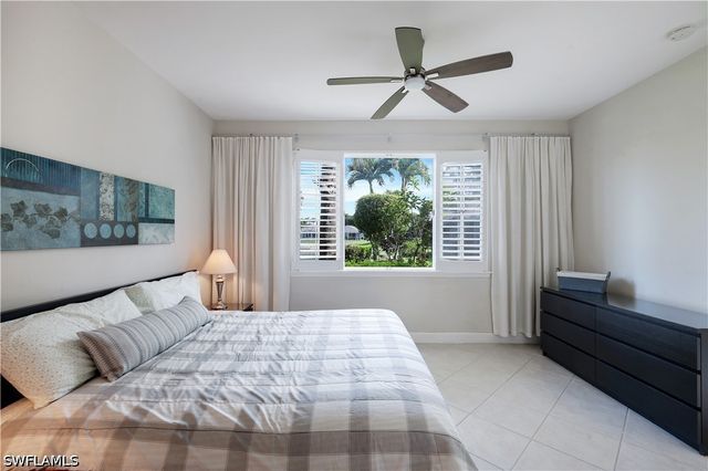 15040 Sterling Oaks DR, Naples, FL 34110