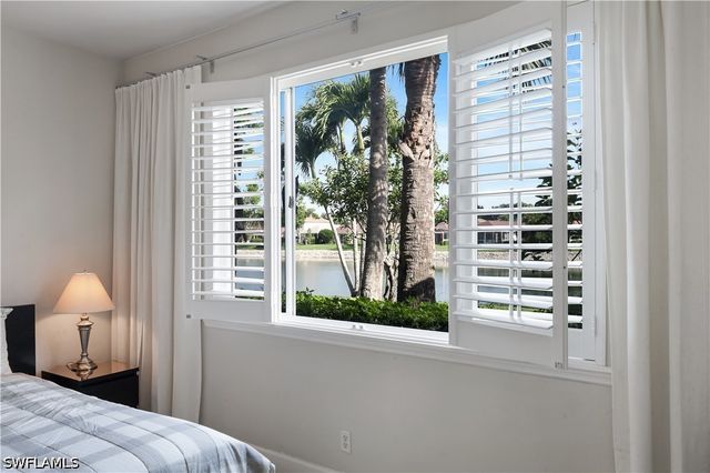 15040 Sterling Oaks DR, Naples, FL 34110