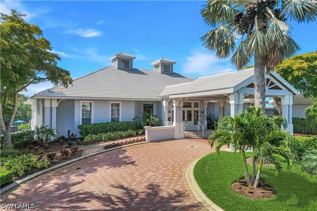15040 Sterling Oaks DR, Naples, FL 34110
