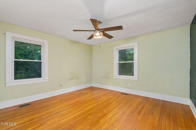 3056 Shipley Street, Kingsport, TN 37664