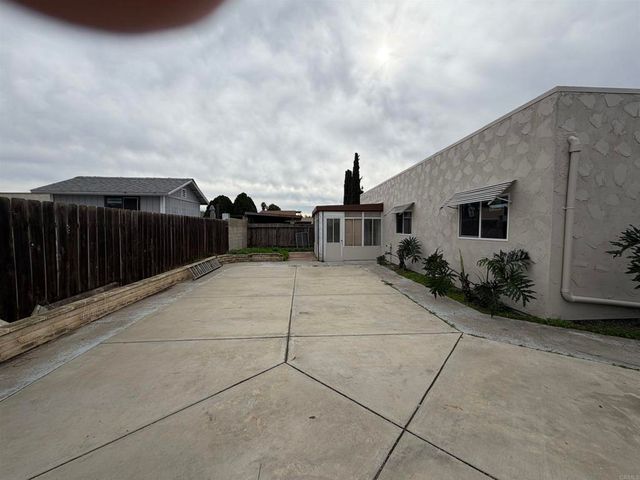 734 North Midway Drive, Escondido, CA 92027