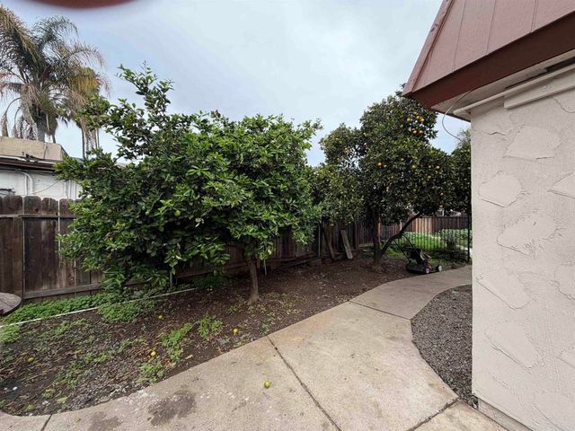 734 North Midway Drive, Escondido, CA 92027